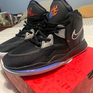 Kyrie Infinity GS - black/ multi-colored white noir/blanc SIZE 5.5